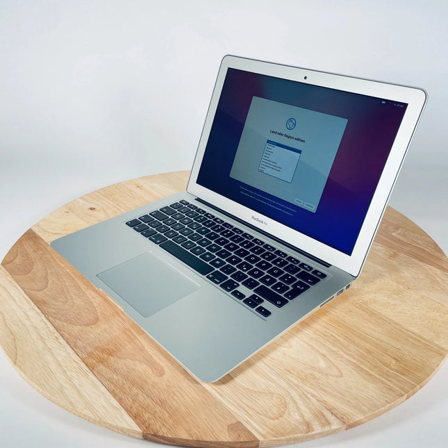 Apple MacBook Air 13 Zoll 2017 1,8GHz i5 8GB RAM 128GB SSD A1466 – Zustand C